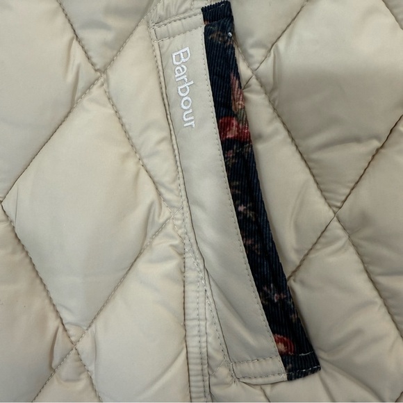 Barbour Quilted Vest - Picture 4 of 9